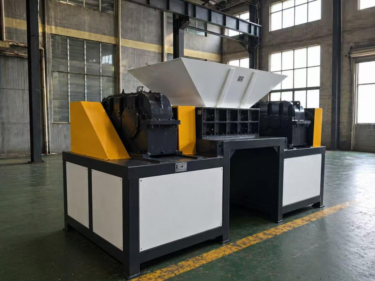 Nanjing Luma Machinery Equipment Co Ltd Reliable HeavyDuty Shredder Supplier  Custom Services in China