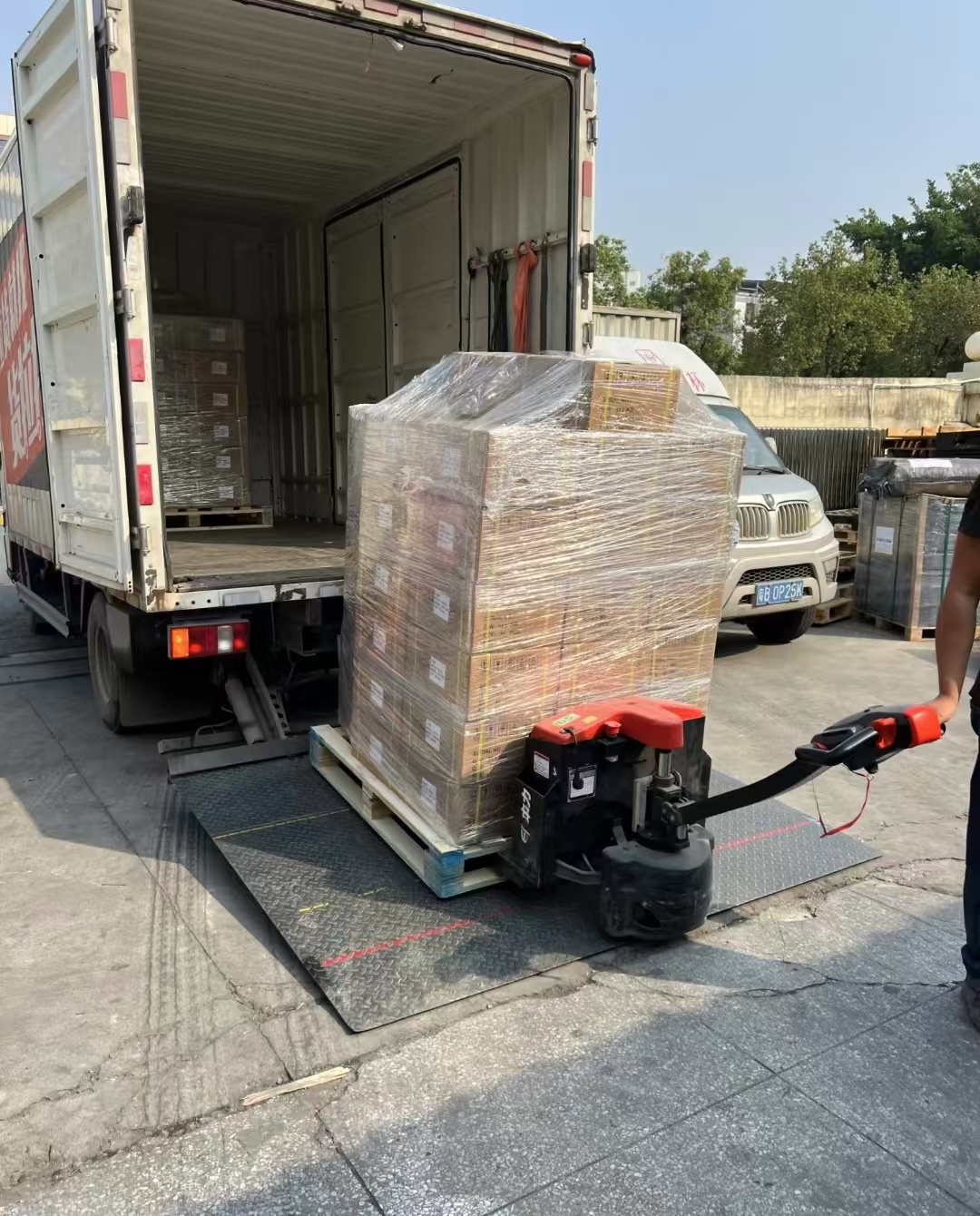 China US Logistics DDP Service Provider DoortoDoor Delivery for Chinese Exporters  Guangzhou Dingshang