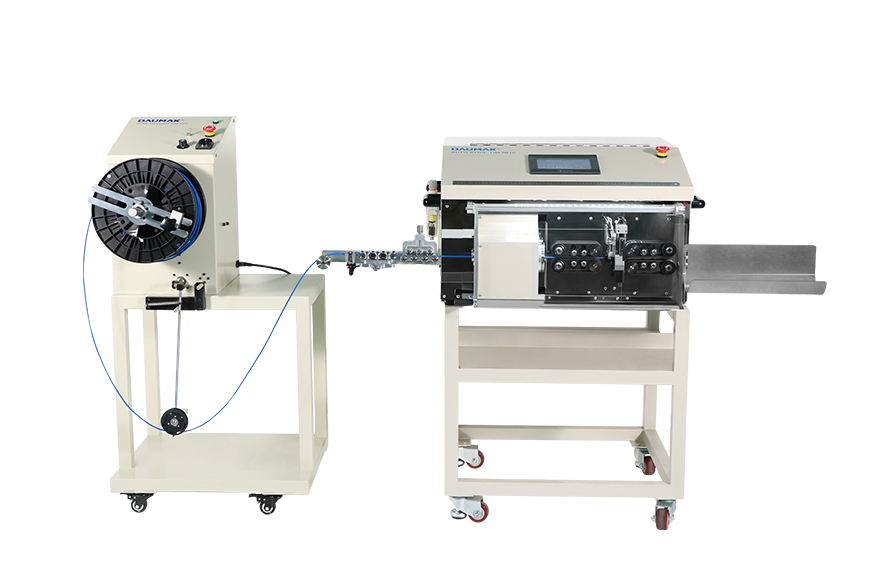 Dongguan Dianzhen Machinery Co Ltd DAUMAK Top China Coaxial Wire Stripping Machine Manufacturer for Global Harness Brands